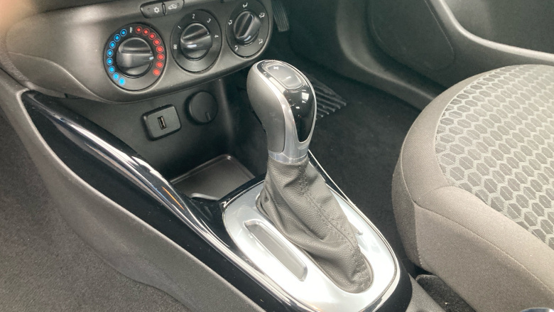 Vauxhall Corsa 1.4 SE Nav 5dr Auto Petrol Hatchback